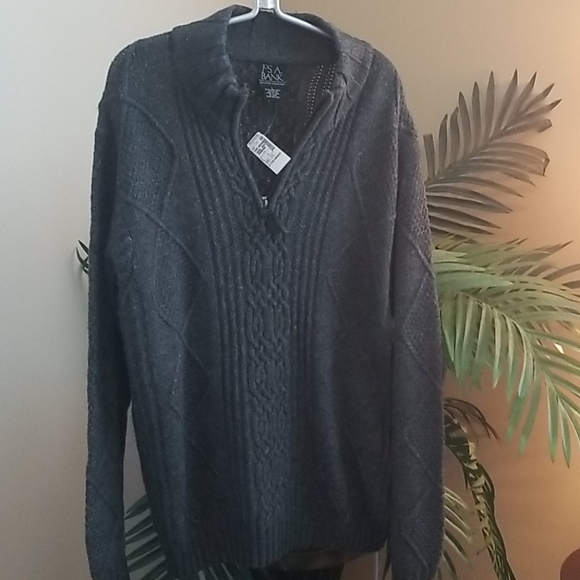 JoS A. Bank sweater - Picture 1 of 4